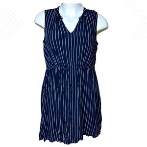 Old -Navy Sleevless v-Neck Dress XL